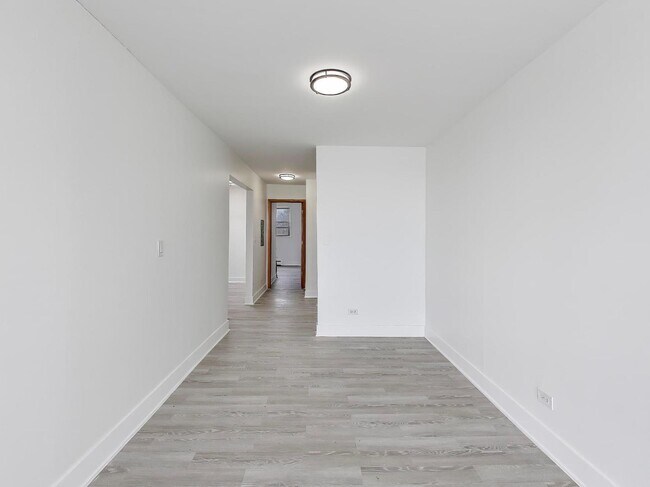 Foto del edificio - 7200 N Claremont Ave