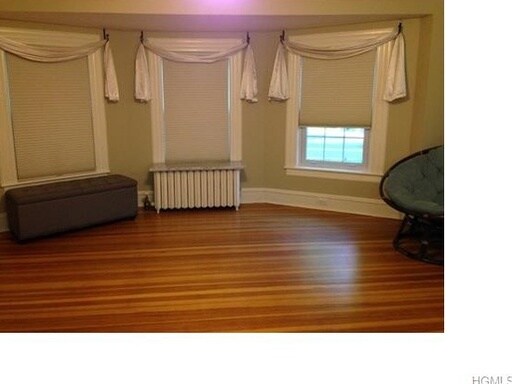 Building Photo - 556 Haverstraw Rd
