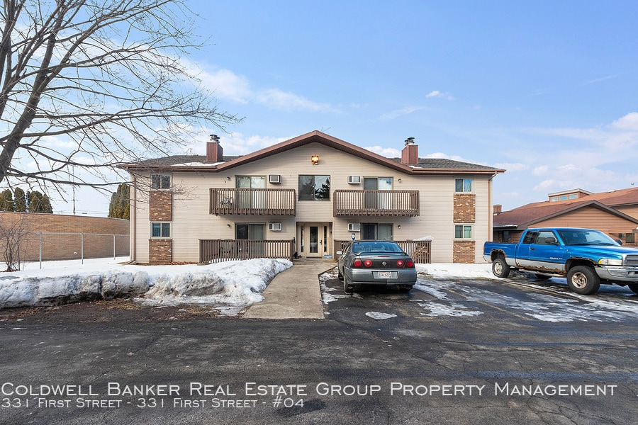 331 1st St Unit 331 First Street , Neenah, WI 54956 Apartment for