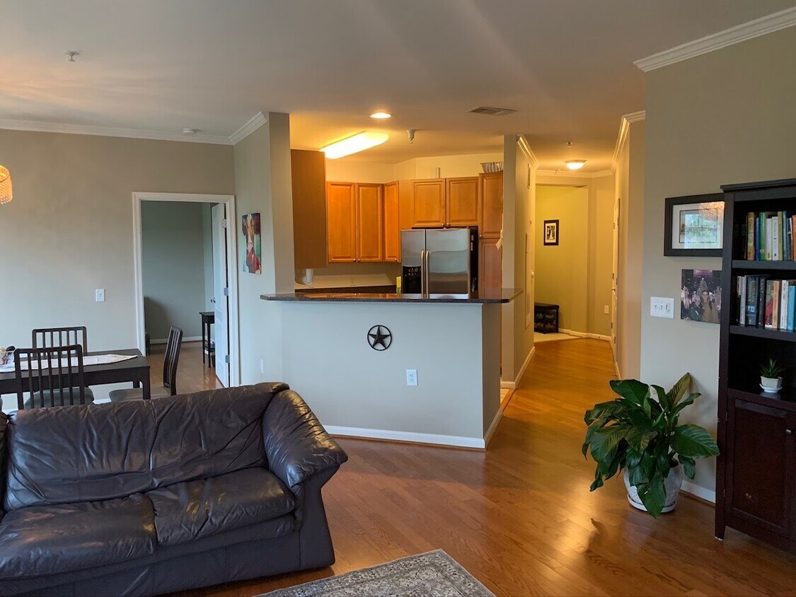 815 Branch Dr Unit 302, Herndon, VA 20170 Condo for Rent in Herndon