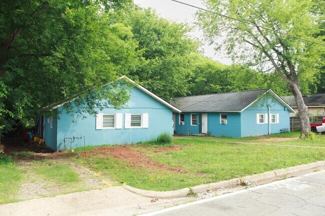 Building Photo - 4019 Marion Ave