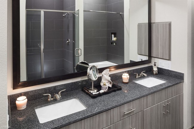 Building Photo - 1 br, 1 bath Condo - 4106 Nasa Pkwy El Lago