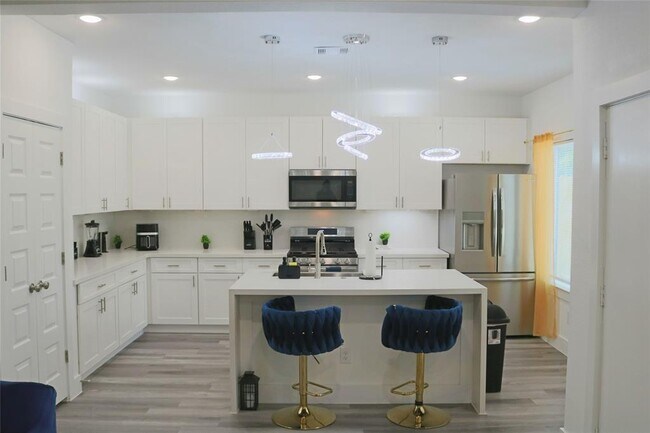 Foto del edificio - 5204 Gold St