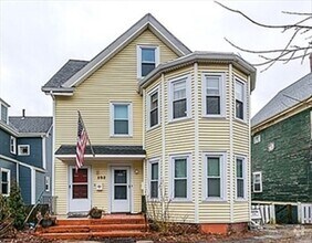 Building Photo - 592 Trapelo Rd