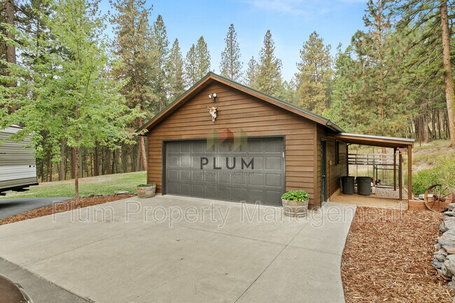 Building Photo - 14875 Wildflower Dr