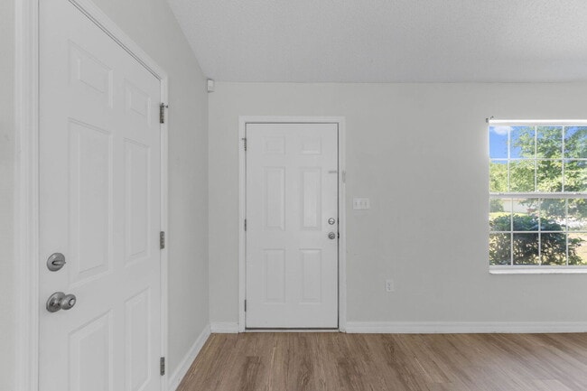 Building Photo - 147 Cabana Way