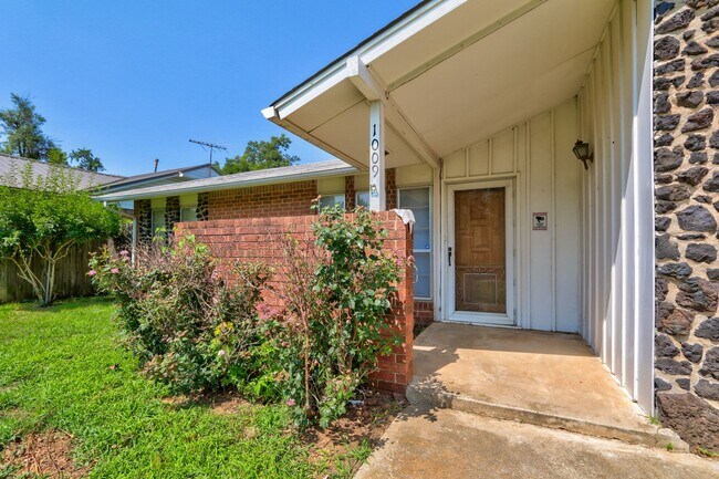 Foto del edificio - 3 Bed 1.5 Bath in Midwest City!