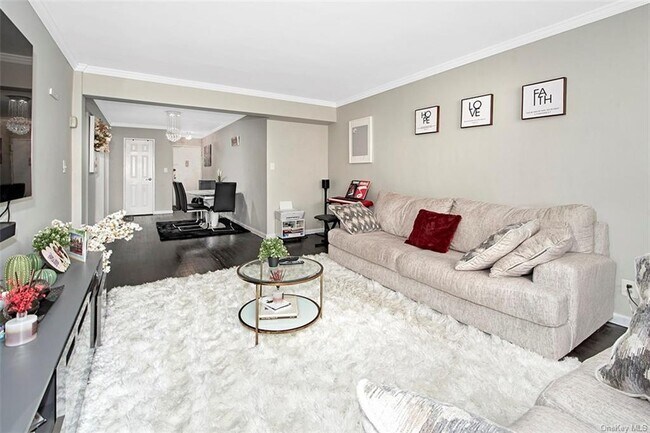 Foto del edificio - 1 Remsen Rd