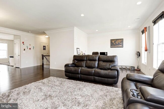 Foto del edificio - 23540 Belvoir Woods Terrace