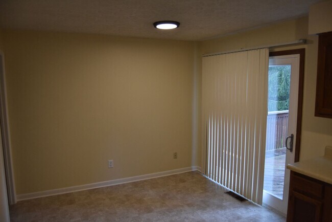 Building Photo - Single Family Home