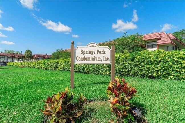 Foto del edificio - 3266 NW 104th Ave