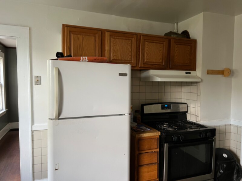 71 Wade St, Bridgeport, CT 06604 Room for Rent in Bridgeport, CT