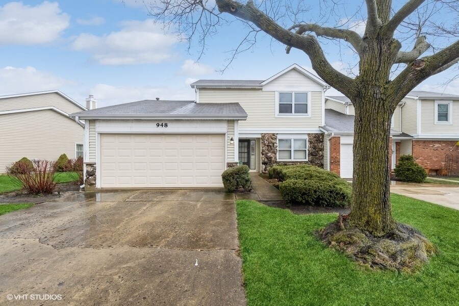 Primary Photo - 948 Fieldstone Ct