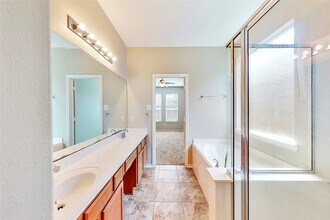 Building Photo - 8915 Headstall Dr