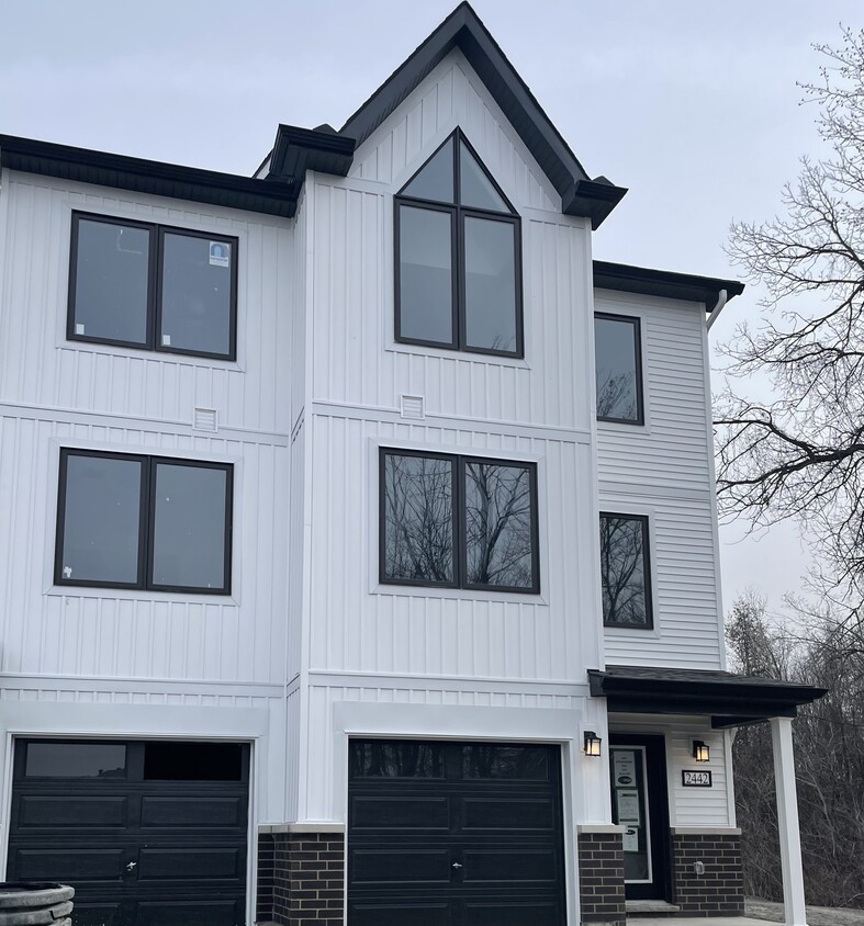 Photo principale - 2442 Watercolours Way