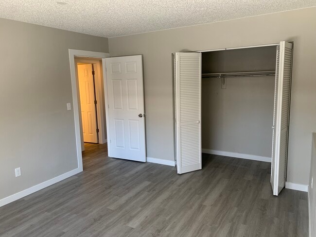 Building Photo - 1435 Manitou Blvd