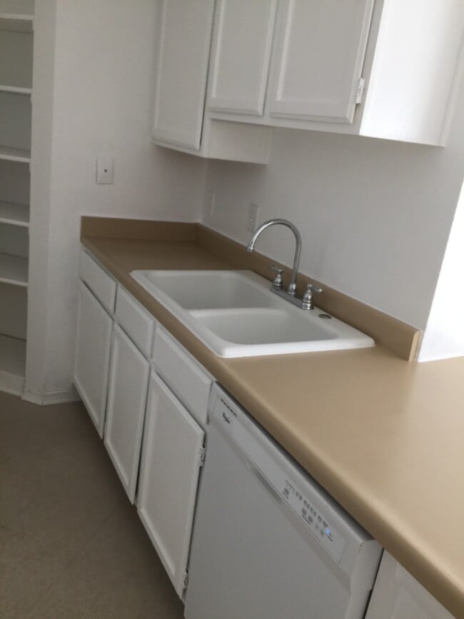 Foto del edificio - 5843 Glacier Sun Dr