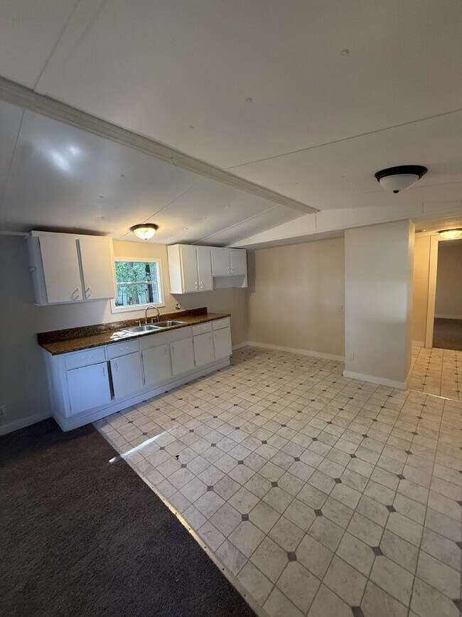 Foto del edificio - 3 Bedroom 2 Bath Singlewide in Tanglewood Park Madison Heights (Amherst County).