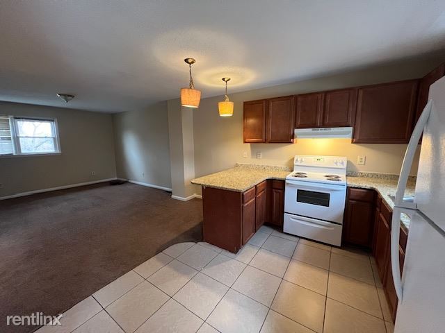Building Photo - 2 br, 1.5 bath House - 1 White St Apt C