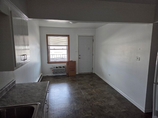 Foto del edificio - 9521 Franklin Ave
