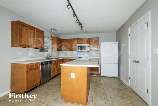 Foto del edificio - 5356 Wood Hollow Dr