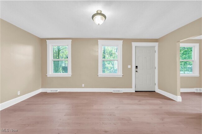 Building Photo - 9702 Laird Ave