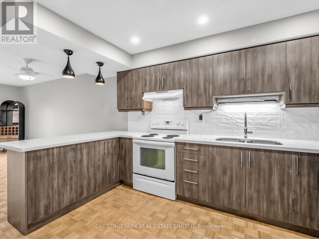Photo du bâtiment - 880 Broadview Ave