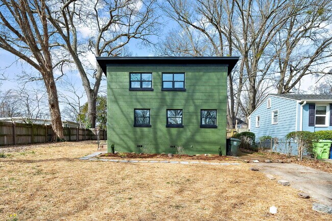 Foto del edificio - 210 Lincoln Ct