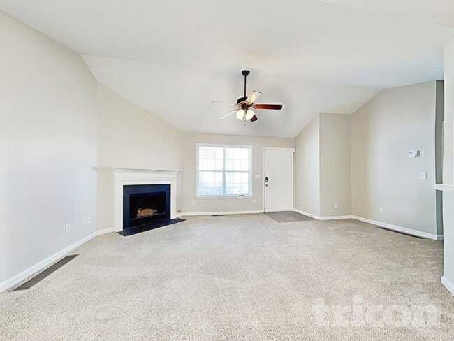 Building Photo - 87 Princeton Dr