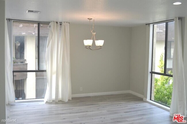 Foto del edificio - 750 S Spaulding Ave