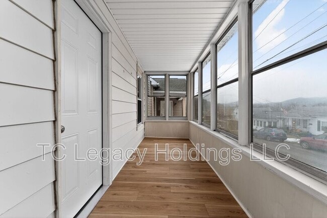 Foto del edificio - 2201 Gould Ave