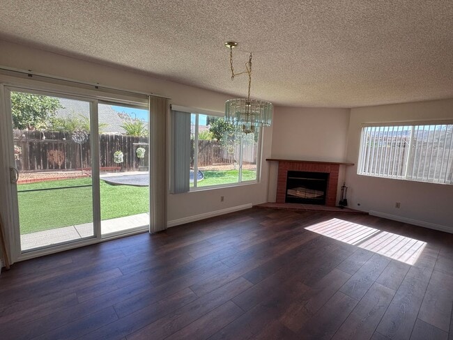 Foto del edificio - 13341 Aldrin Ave