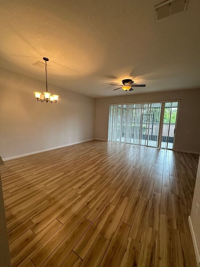 Building Photo - Spacious Town home in gated community of A...