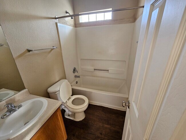 Foto del edificio - Harlandale Building