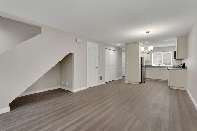 Building Photo - 242 SE 106th Ave