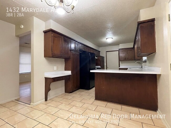 Building Photo - 1432 Marydale Ave