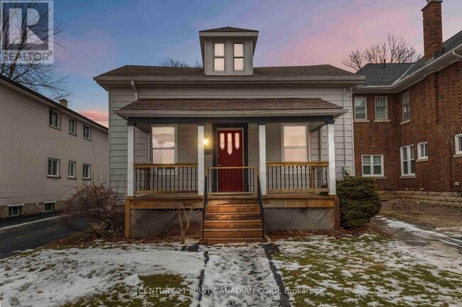 Building Photo - 23 Mitchell St