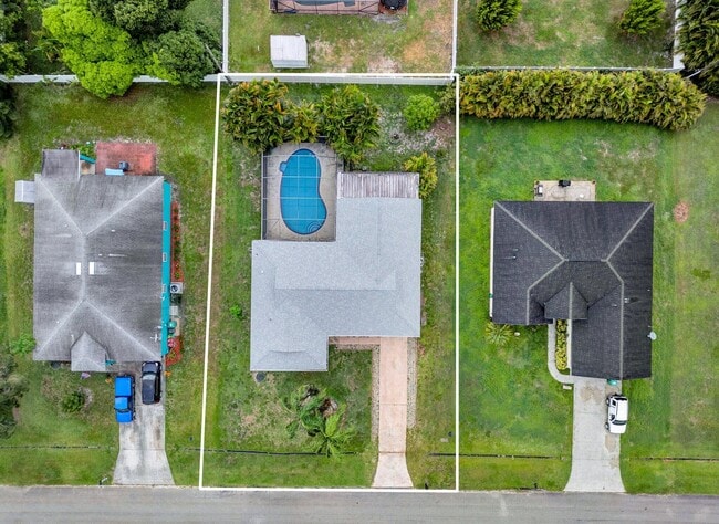 Foto del edificio - 1918 SE Cheltenham St