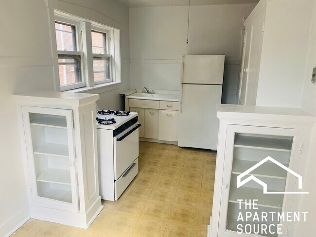 Foto del edificio - 104 Lincoln Ave