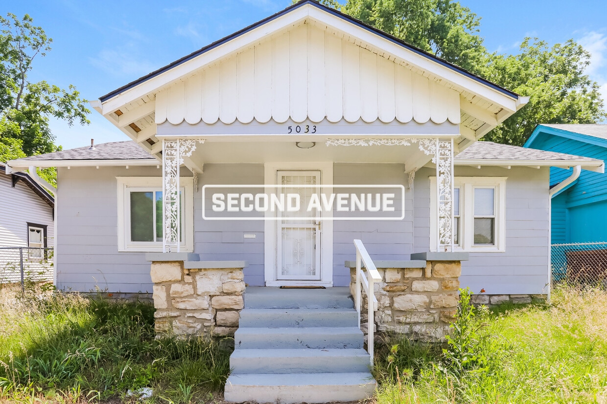Primary Photo - 5033 Euclid Ave