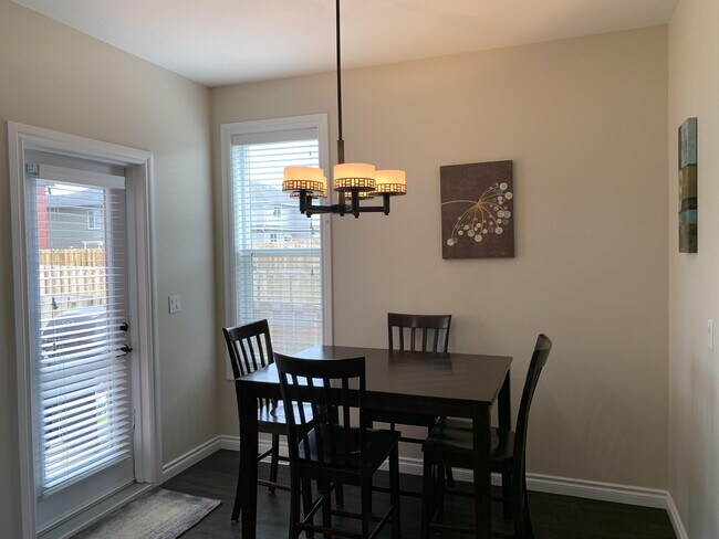 Building Photo - 8330-8387 87 Ave