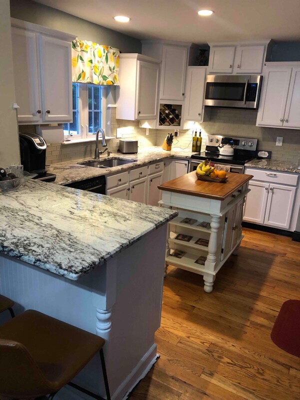 Foto del edificio - 17292 Magic Mountain Dr