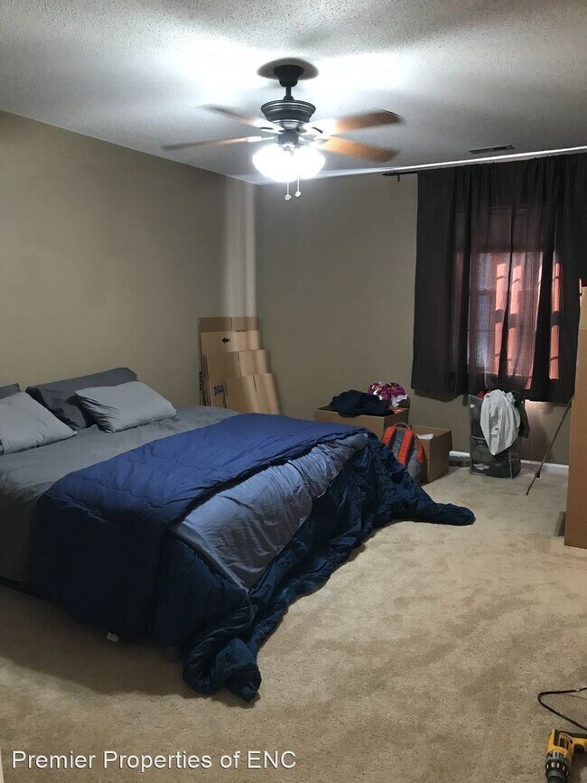 Foto del edificio - 4 br, 2 bath House - 404 Chaps Court
