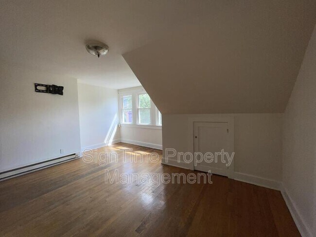 Foto del edificio - 48-50 East Franklin Street - 3W