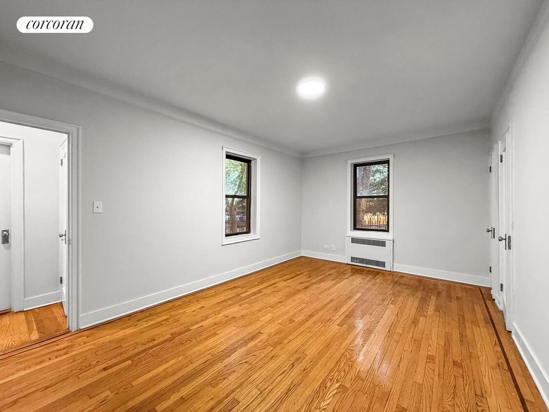 Primary Photo - 1685 E 5th St