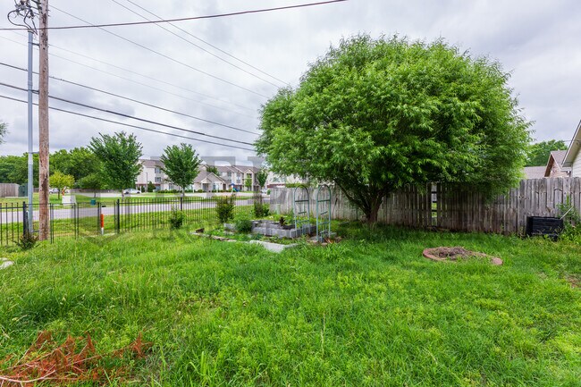 Foto del edificio - 3390 N Jackson Ct
