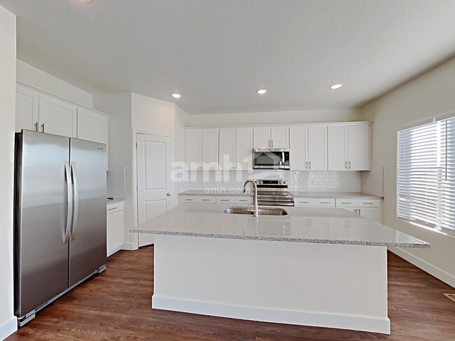Building Photo - 1321 Rickshaw Ln