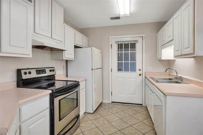 Building Photo - 202 Nell Leone Dr