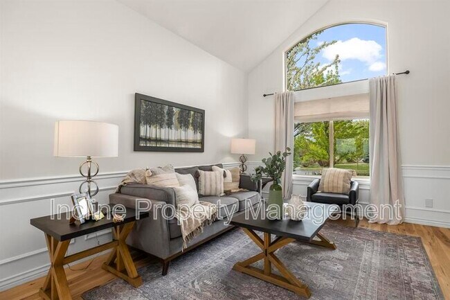 Foto del edificio - 768 Healey Blvd