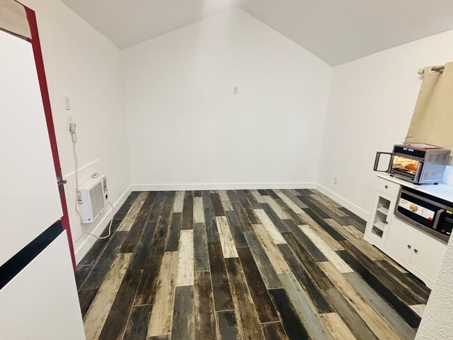 Foto del edificio - 152 W Tenth St